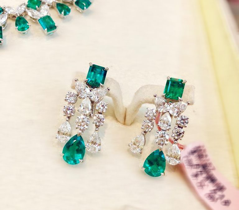 eClarity’s Exclusive Collection – Emerald and Diamond Earrings